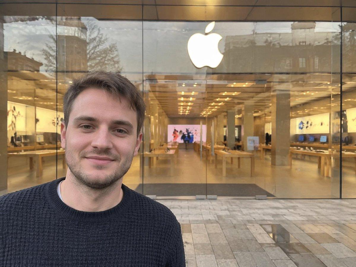 Amateur Apple Store Photography - AI image template preview