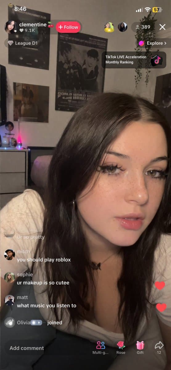 TikTok Streamer UGC Style Prompt - AI image template preview