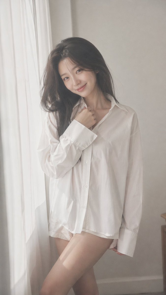 Korean Idol Dreamy Portrait - AI image template preview