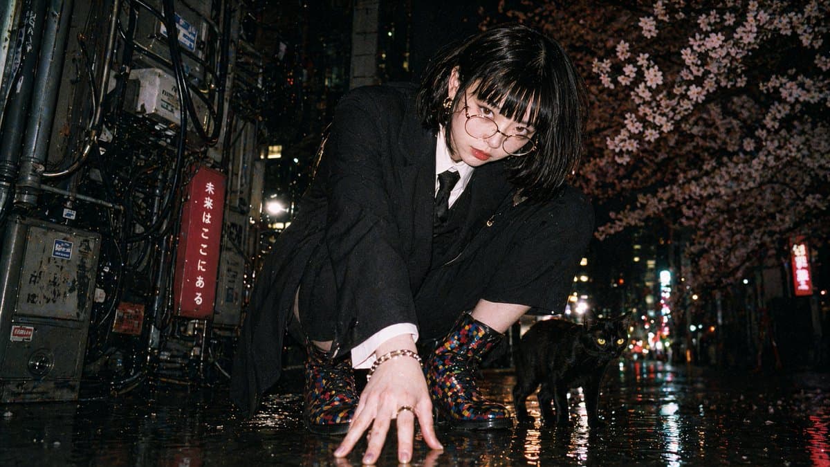 Disposable Flash Tokyo Night Portrait - AI image template preview