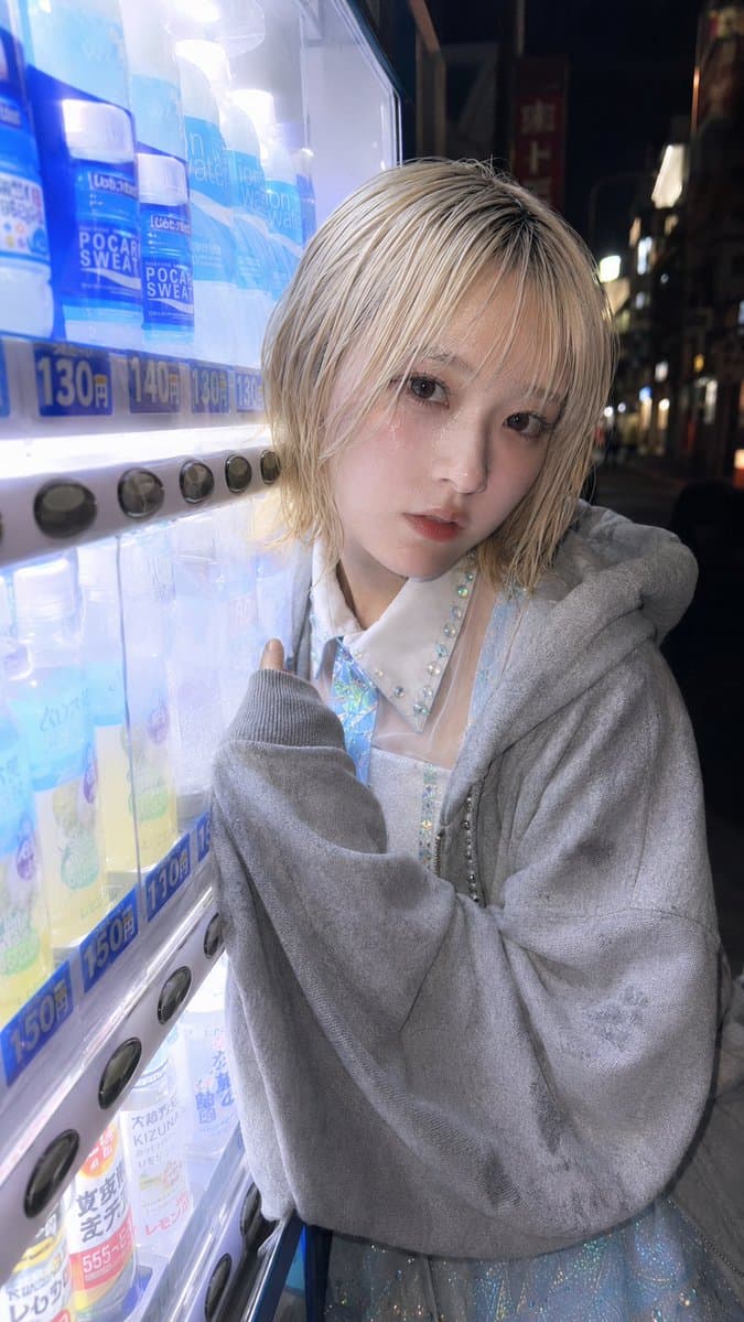 Ultra-Wide Vending Machine Portrait - AI image template preview