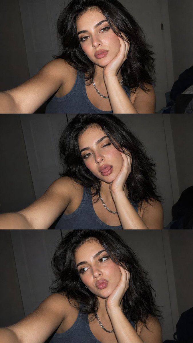 Stacked Smartphone Flash Selfie - AI image template preview