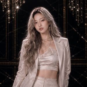 Luxury Editorial Fashion Portrait - AI image template preview