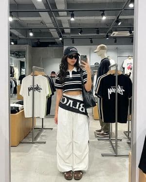 Mirror Selfie in Urban Store - AI image template preview