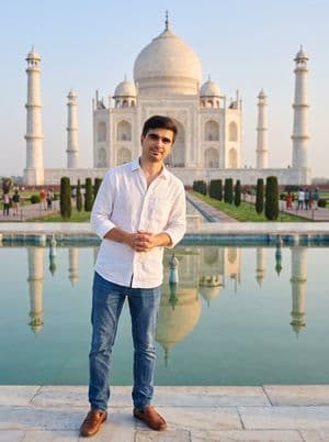 Taj Mahal Travel Portrait preview
