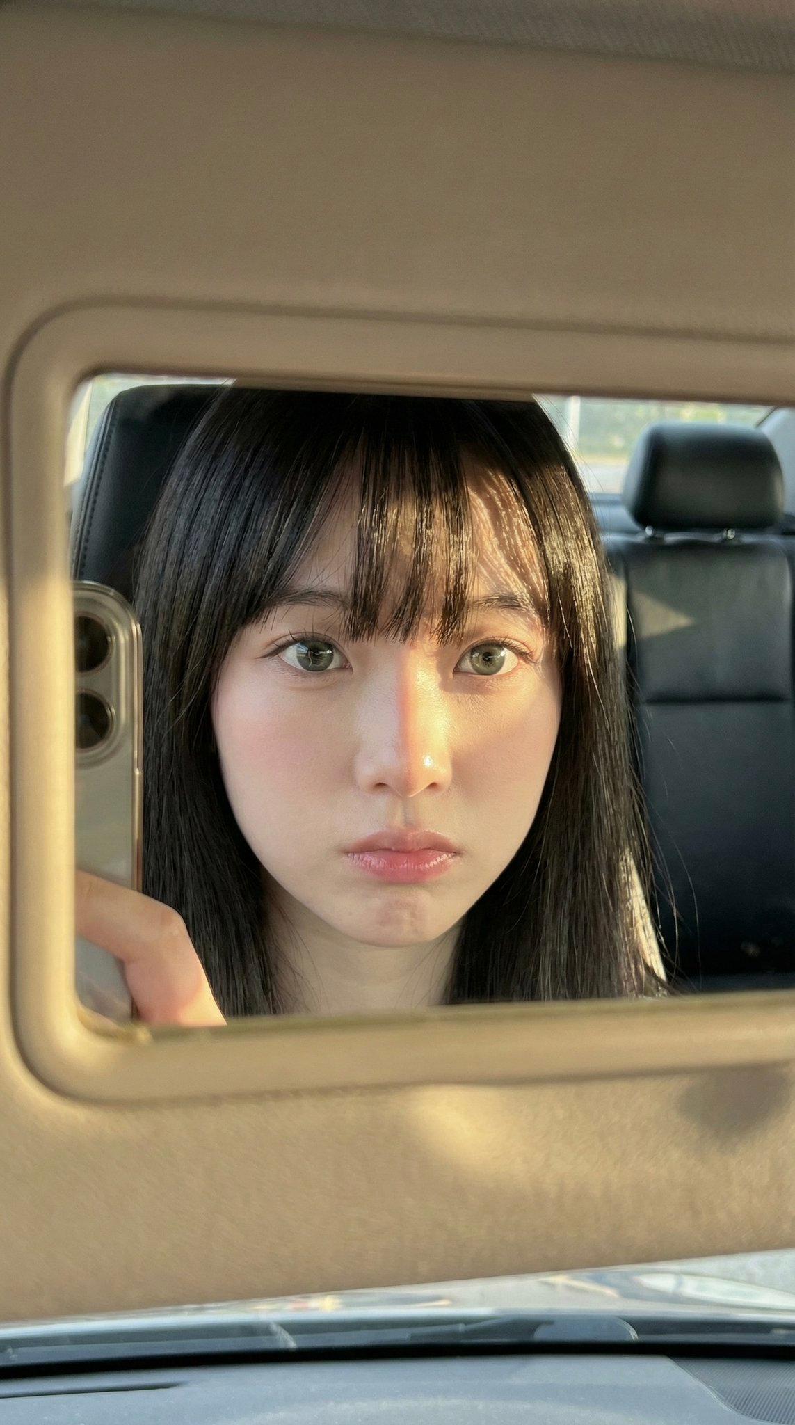 Raw iphone realism, pinterest girl aesthetic, natural skin texture, zero - AI image template preview