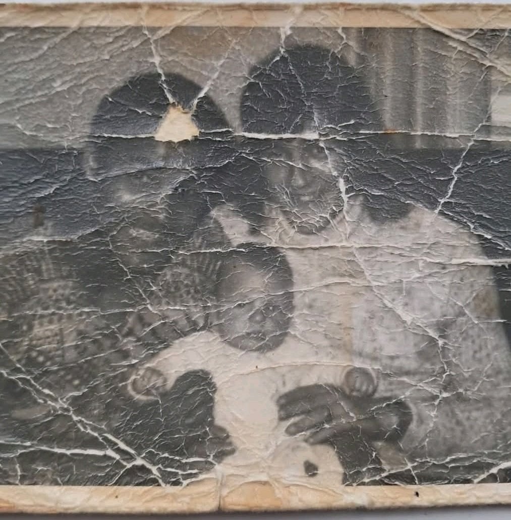 Old Photo Restoration Prompt preview