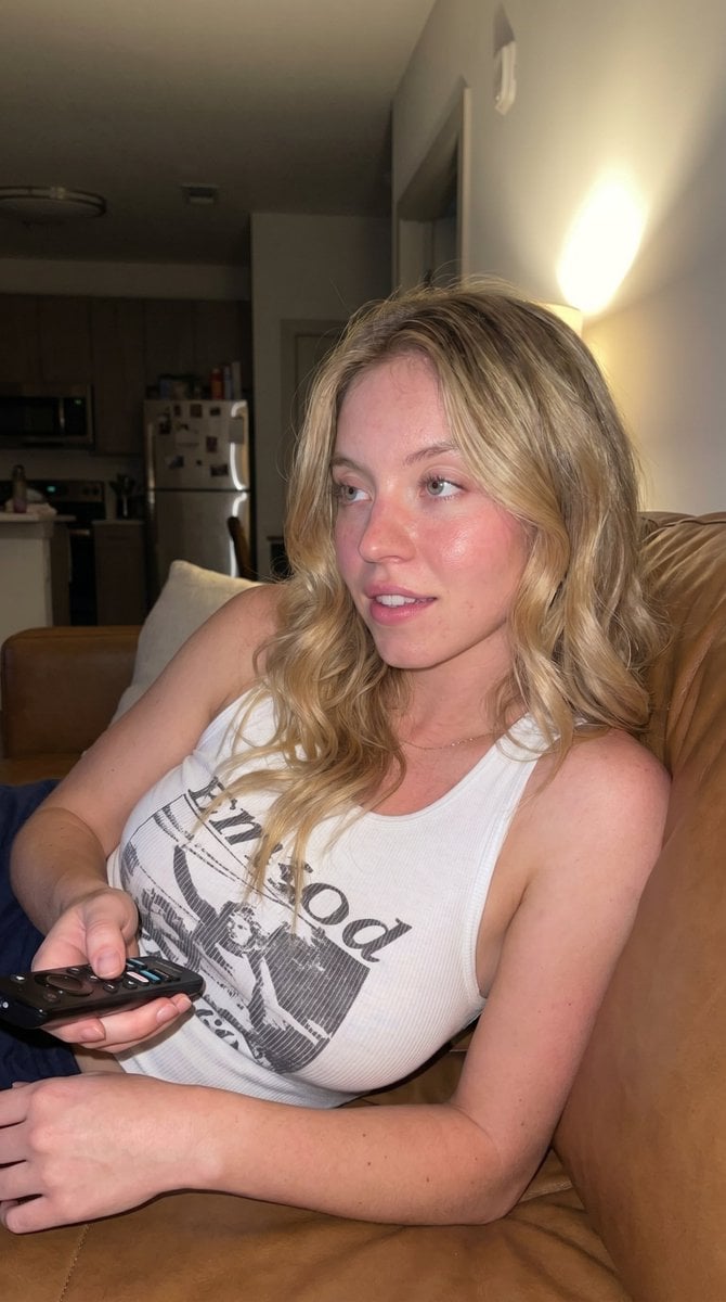 Candid Late Night Lounging preview