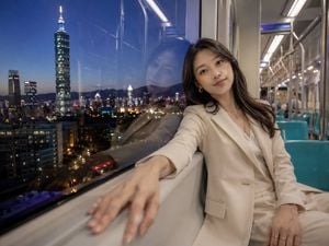 Taipei MRT Night Portrait preview