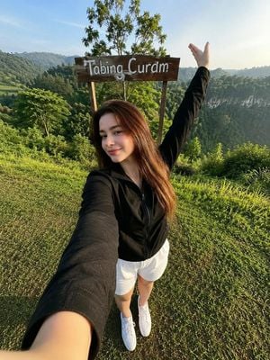 Realistic Travel Smartphone Selfie preview